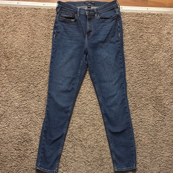 Calvin Klein Woman’s 6 Medium Wash Skinny Jeans Excellent Condition - Picture 2 of 12